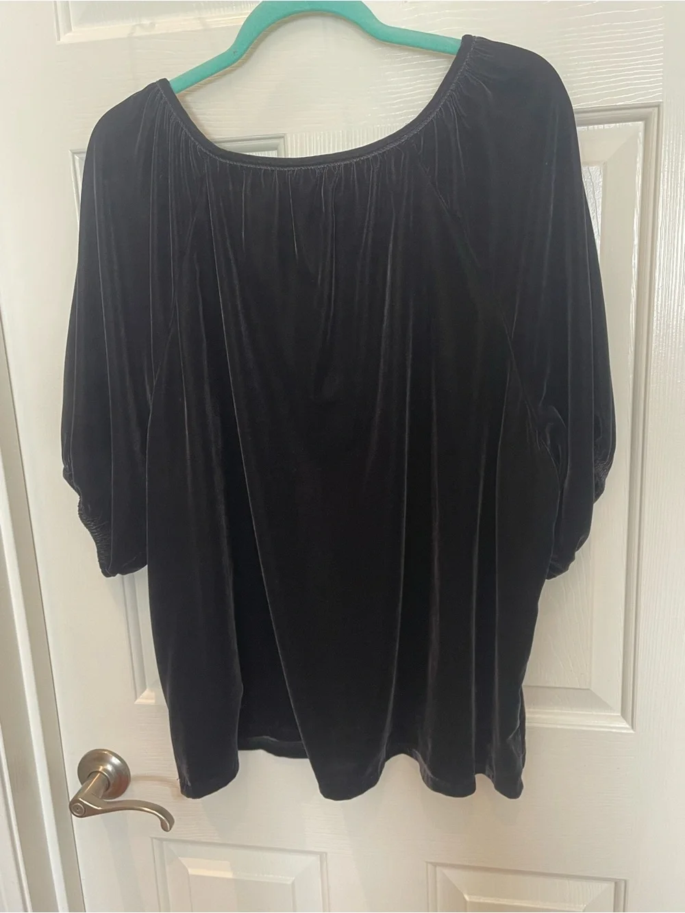 Old Navy Black Velvet Scoop-Neck Puff-Sleeve Top